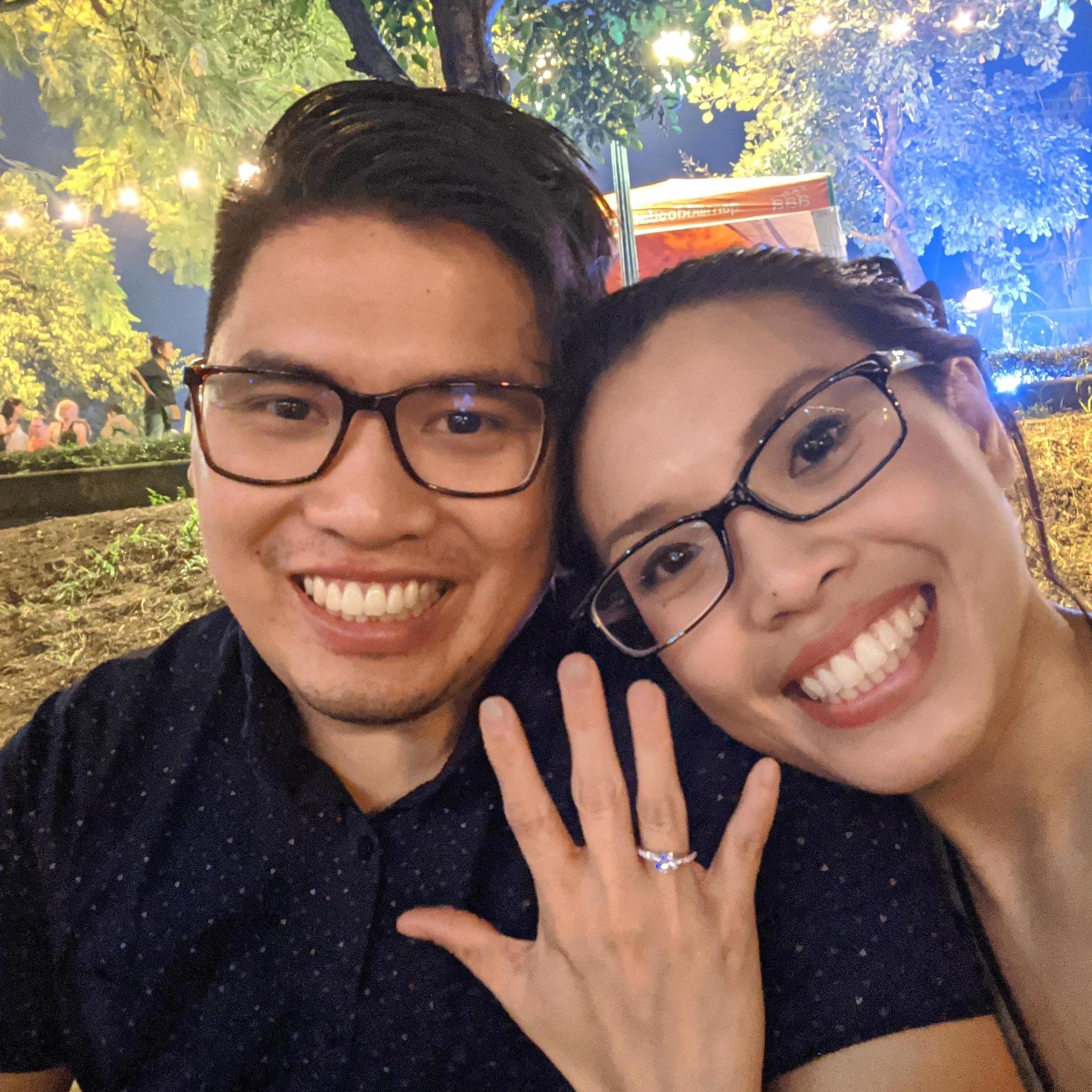 On November, 11, 2019, Jason proposed to Kacie during their trip in Thailand!