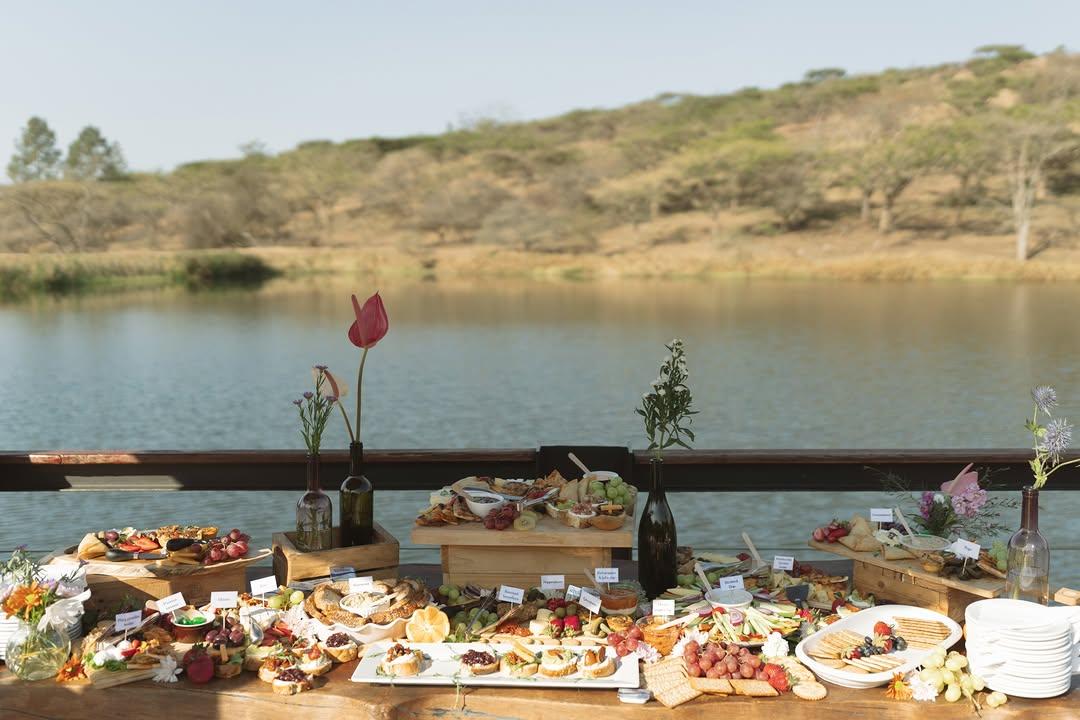 The Wedding Website of Kamohelo Oliphant and Sarah Johnson