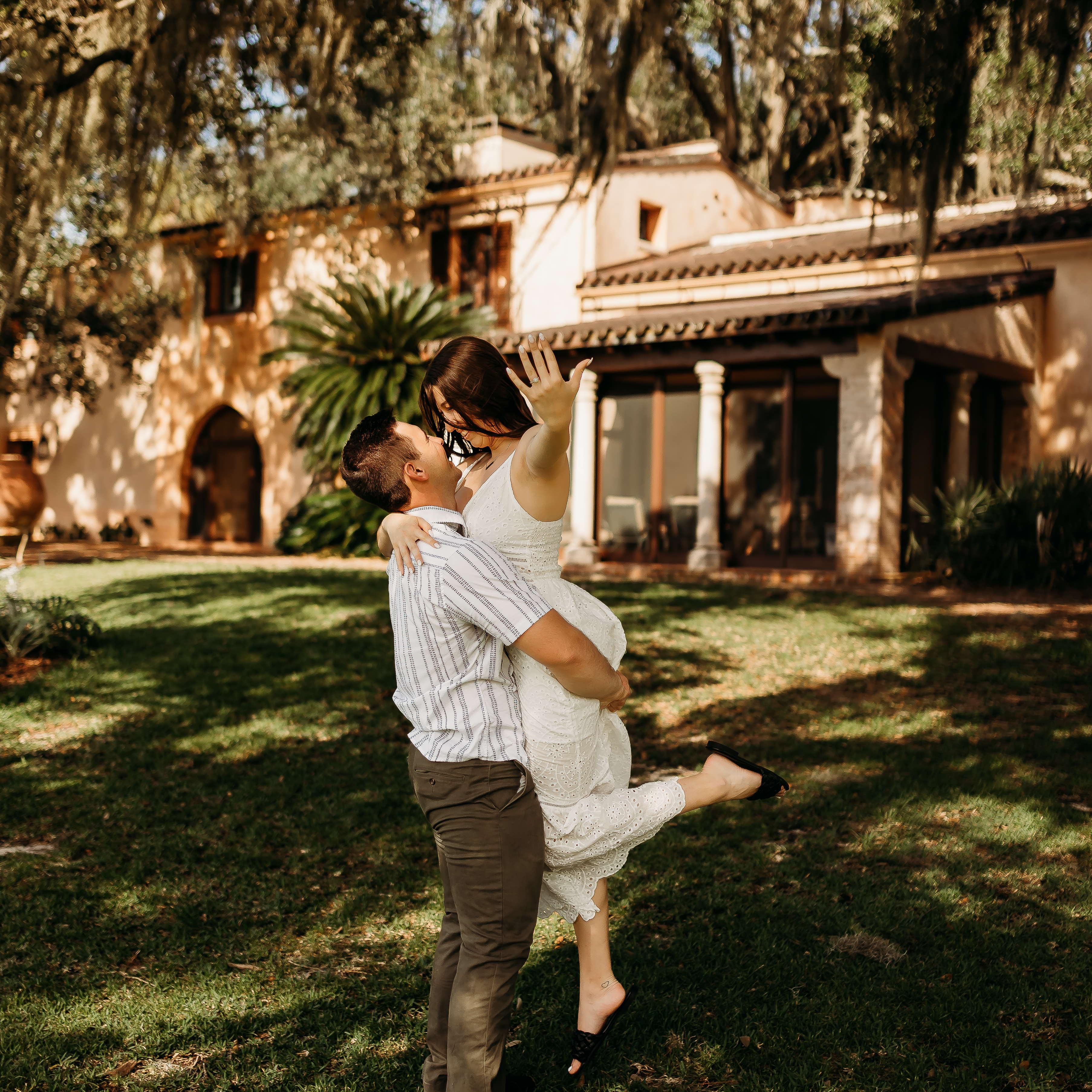 Engagement Pictures at Bok Tower Gardens