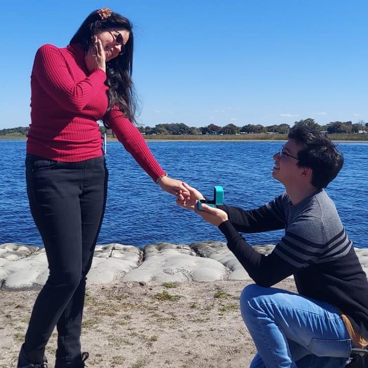 El día en el que nos comprometimos. / The day we got engaged. 