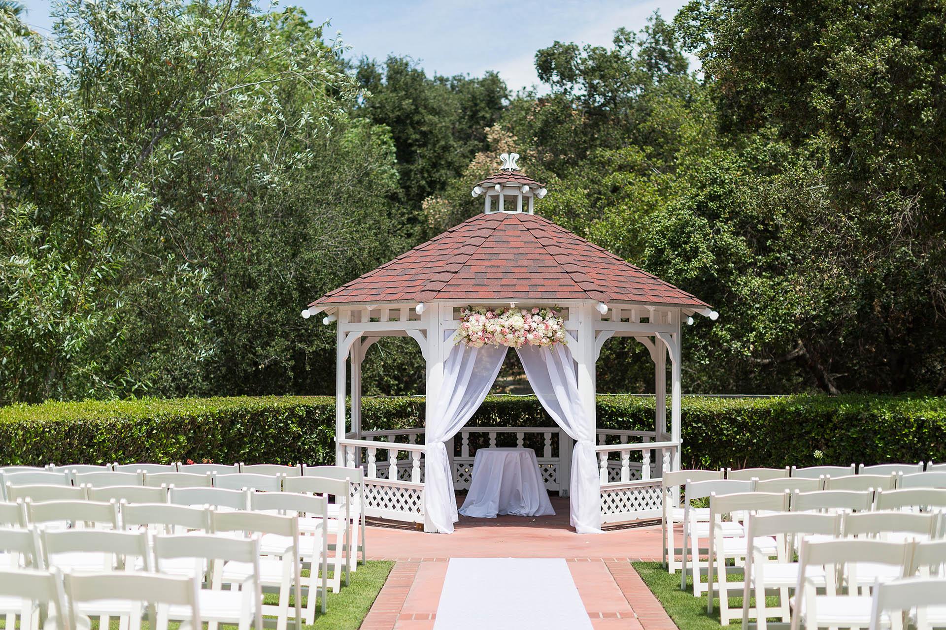 The Wedding Website of Nichole McGowan and Adam Shaw