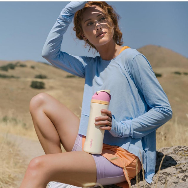 Owala FreeSip Insulated Stainless Steel Water Bottle with Straw, BPA-Free Sports Water Bottle, Great for Travel, 24 Oz, Daybreak