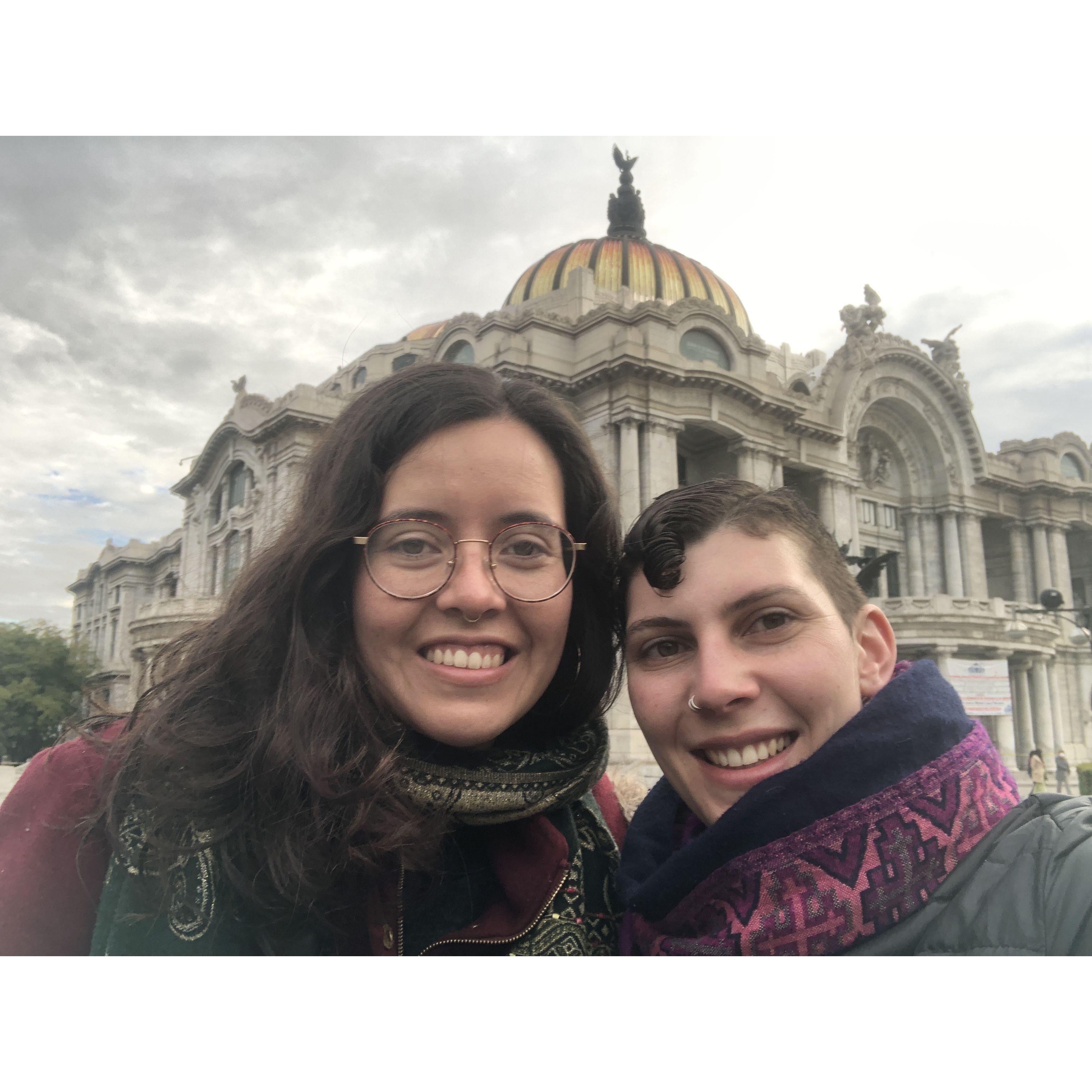 Walking around Mexico City / caminando por la Ciudad de Mexico.