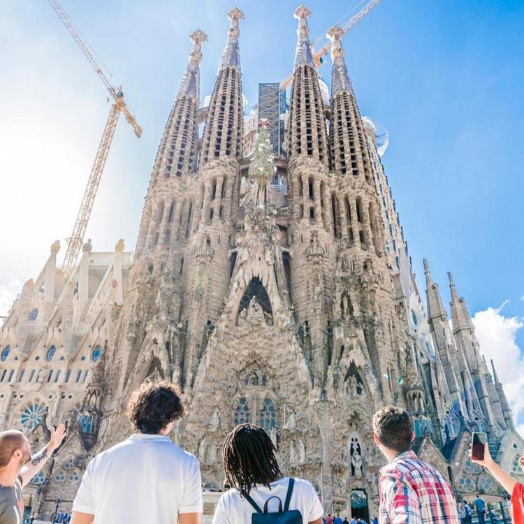 Gaudi Architecture & Modernism Tour for 2 - Barcelona