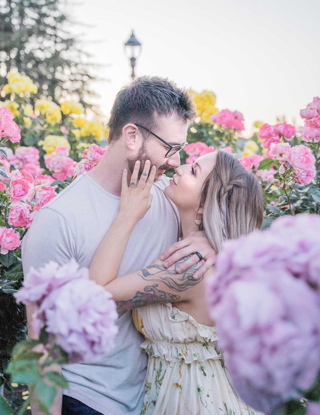 The Wedding Website of Julie Mae Wallingford and Travis Lonsbury