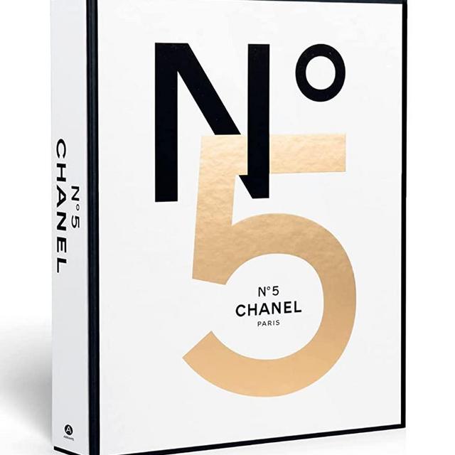 Chanel No. 5: Story of a Perfume