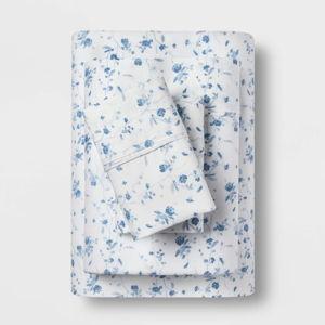 White/Blue Floral Printed Performance 400 Thread Count Sheet Set - Threshold™