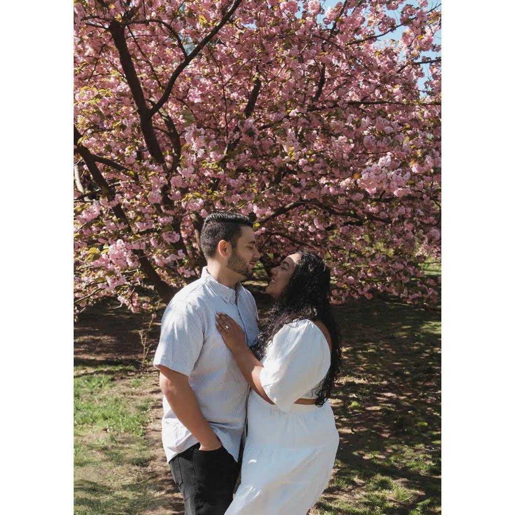 Kissing before the world ends… casually