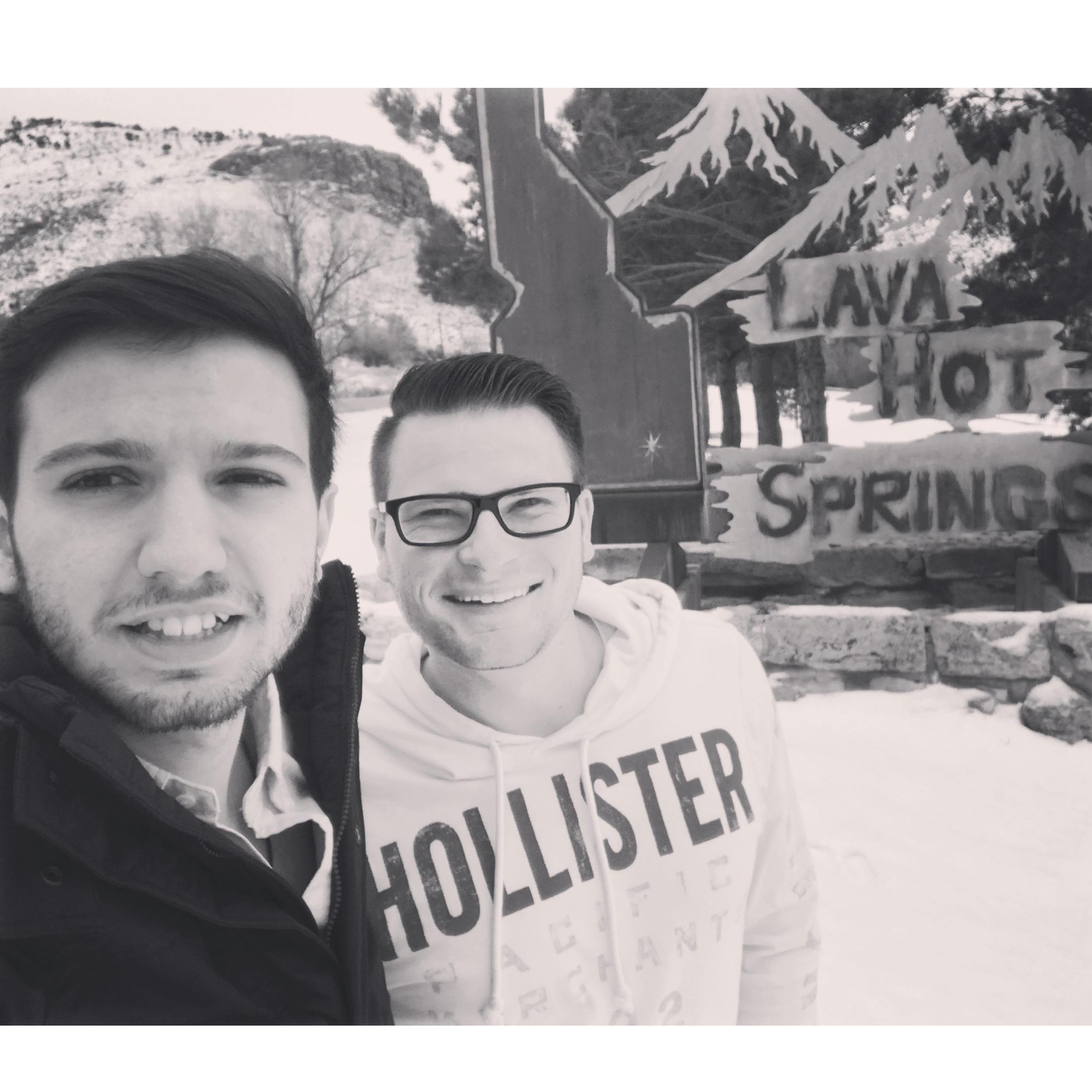 Our first trip together! Lava Hot Springs, Idaho - December 2016
¡Nuestro primer viaje juntos! Lava Hot Springs, Idaho - Diciembre de 2016