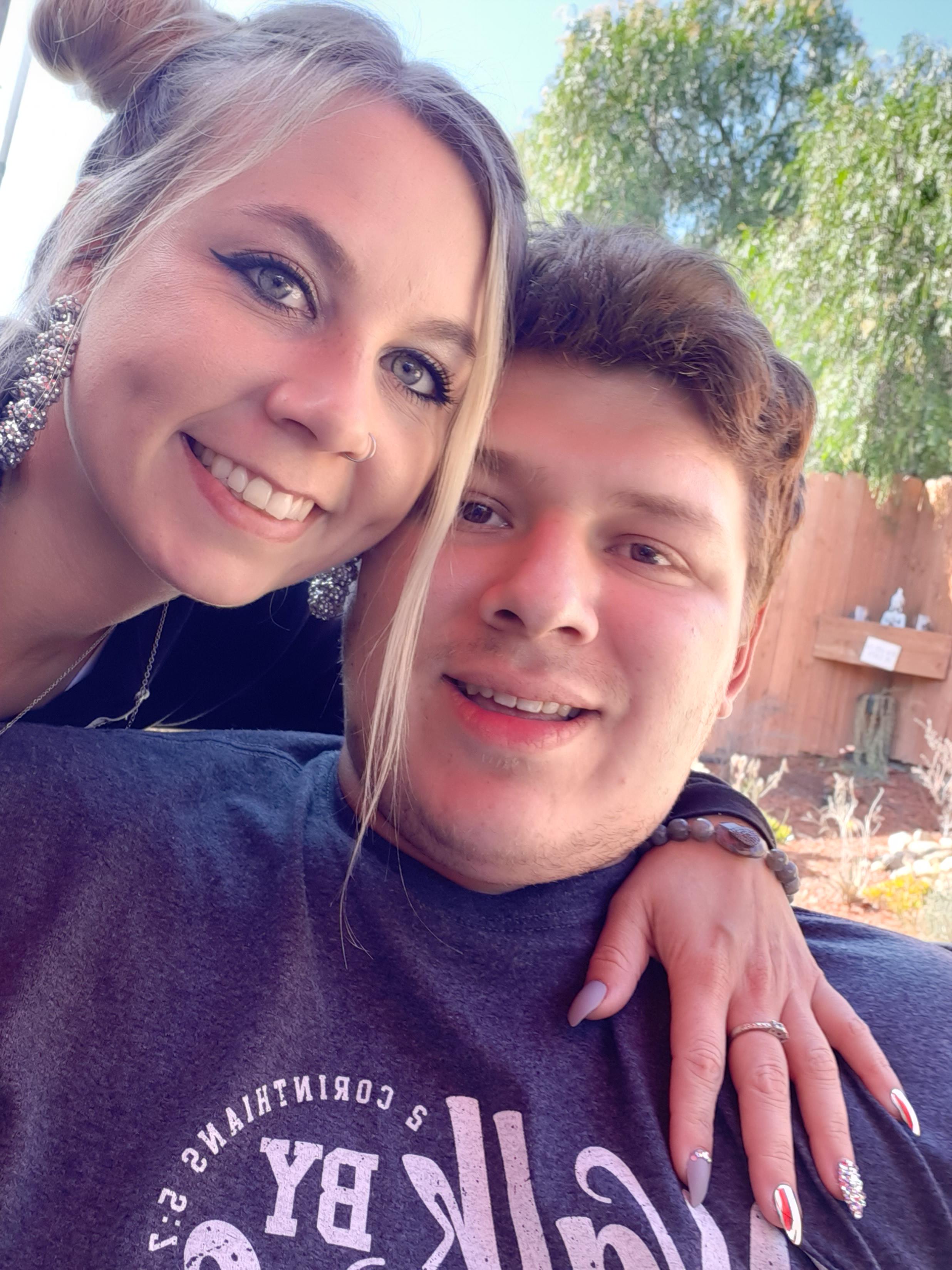 The Wedding Website of Holly Griffith and Zane Nunez