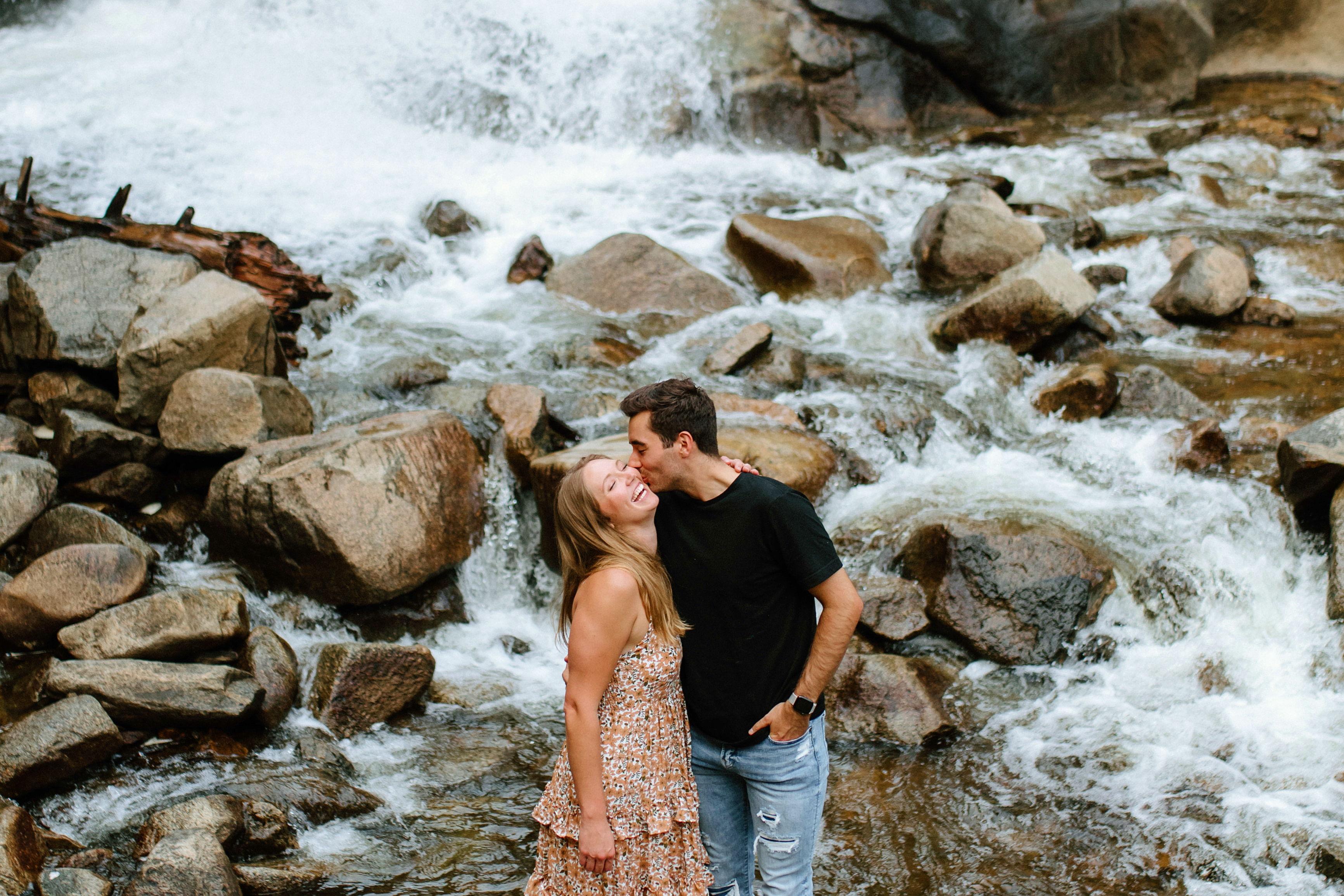 The Wedding Website of Sydney Shuff and Taylor Spears