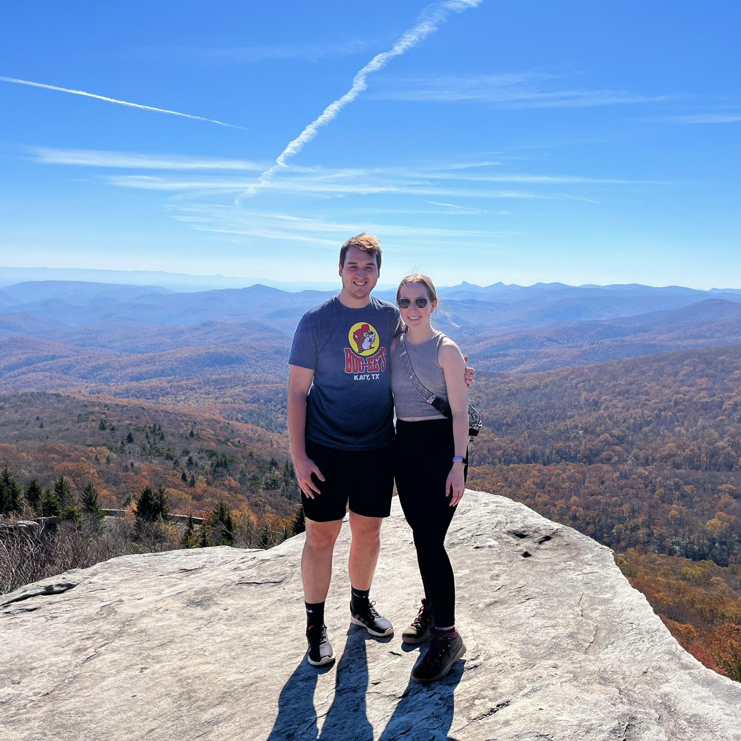 October 2022 | Fall hike near Boone, NC to go leaf peeping!