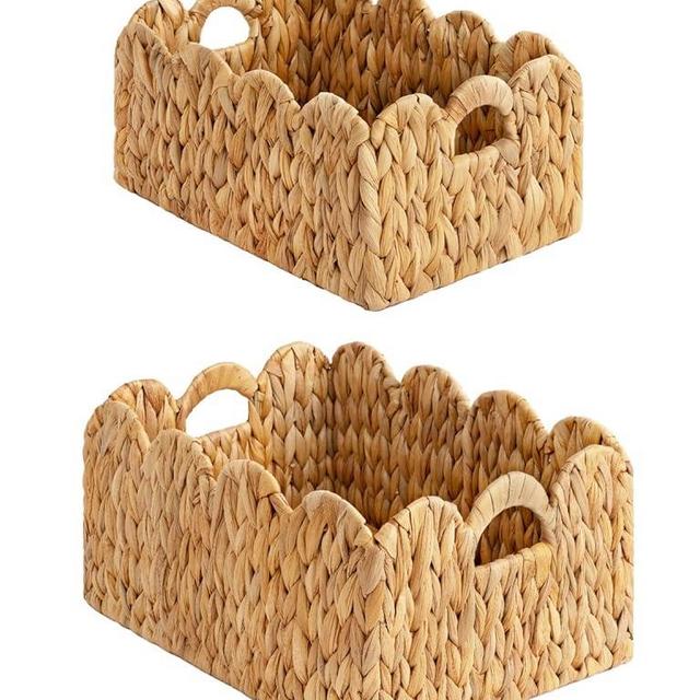 StorageWorks Scalloped Edge Wicker Basket, Hand-woven Rattan Basket for Organizing, Nursery Basket with Built-in Handles, Storage Basket for Décor, Water Hyacinth Wicker Basket for Shelves, Set of 2