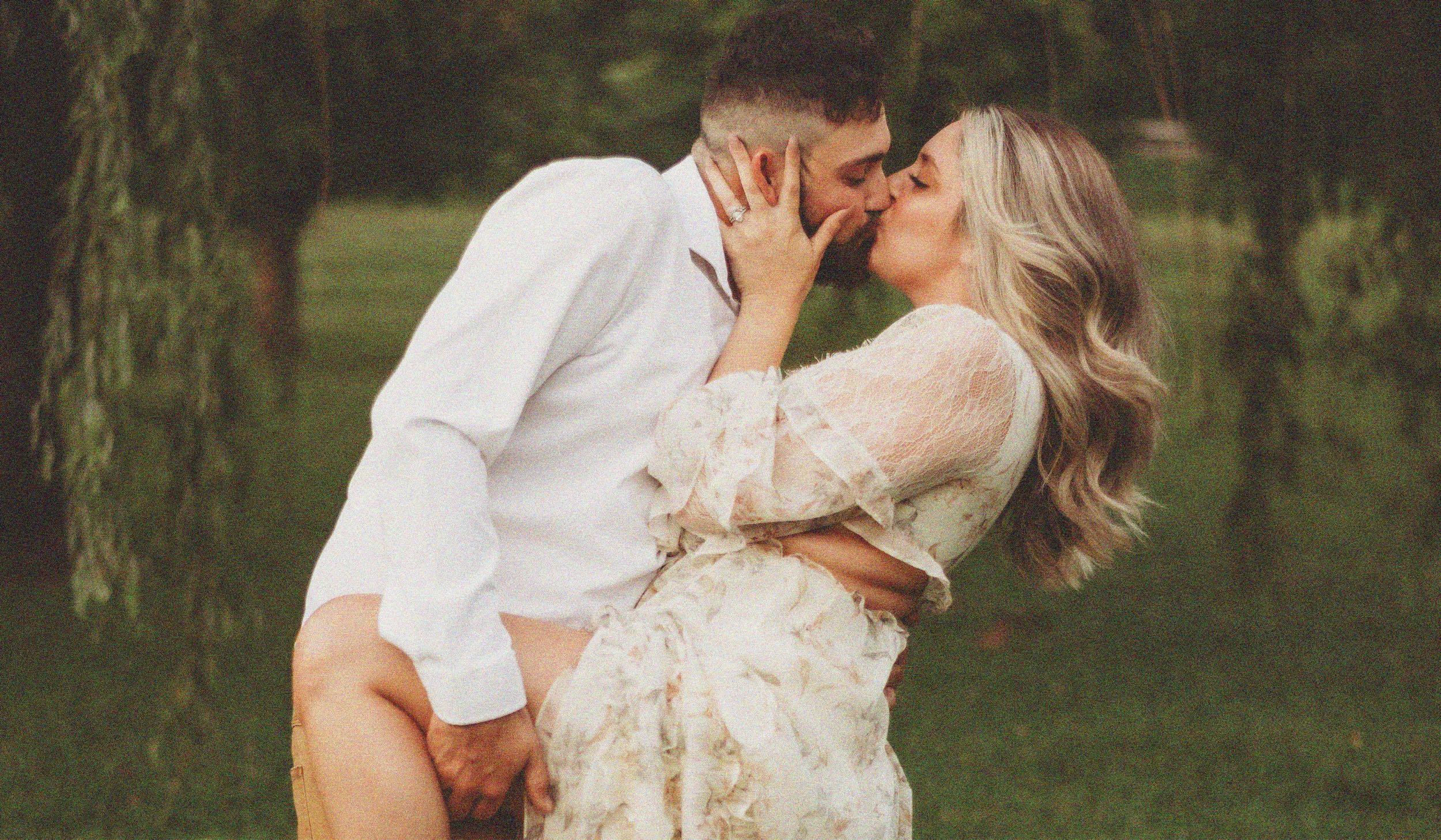 The Wedding Website of Amber Kerns and Hunter Collins