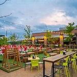 Chicken N Pickle - St. Charles