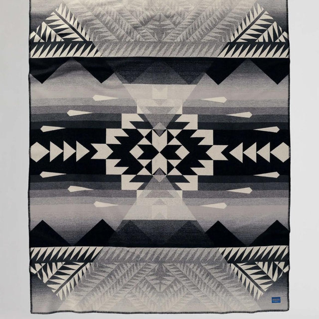 NIKE N7 SEVEN PEAKS BLANKET