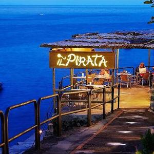 Honeymoon - Dinner by the Sea in Praiano at Il Pirata