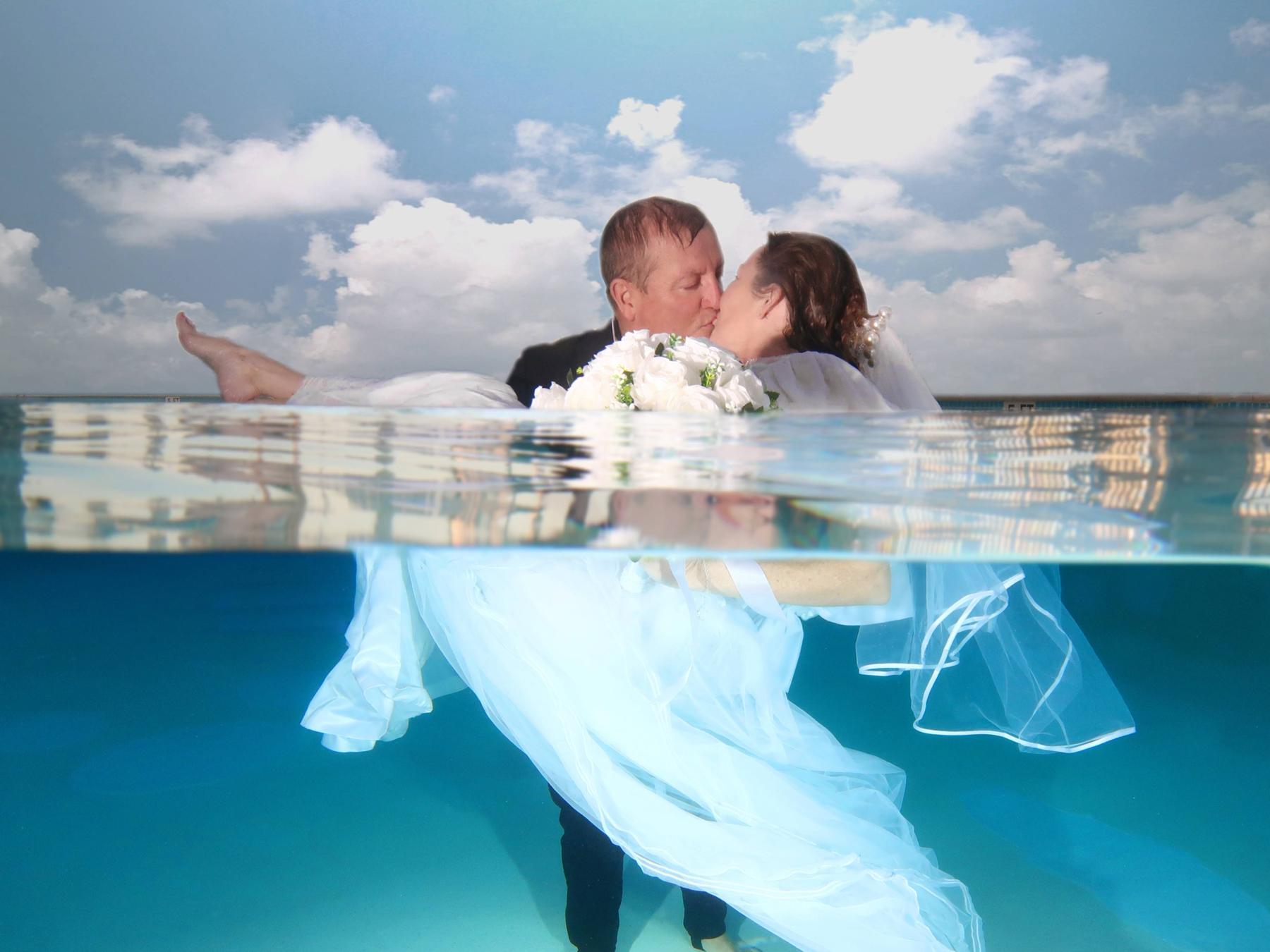 The Wedding Website of Kendall Brown and David Tait