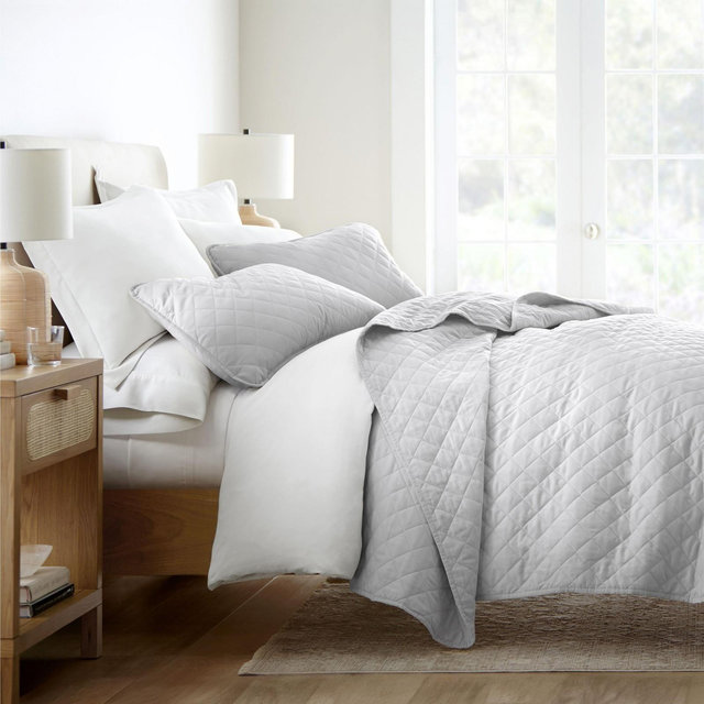 Stripes Floral and Diamonds Quilted Coverlet Set With Shams - Becky Cameron, Diamond Stitch / Light Gray, King/California King