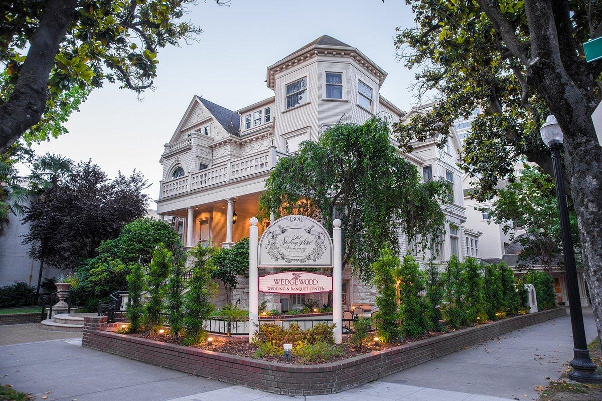 The Wedding Website of Marty Hamilton and Ariel Hamilton