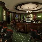 Restaurant & Bars