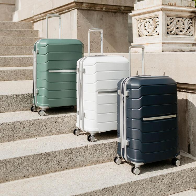 Samsonite, Freeform 21 Carry-on Spinner - Zola