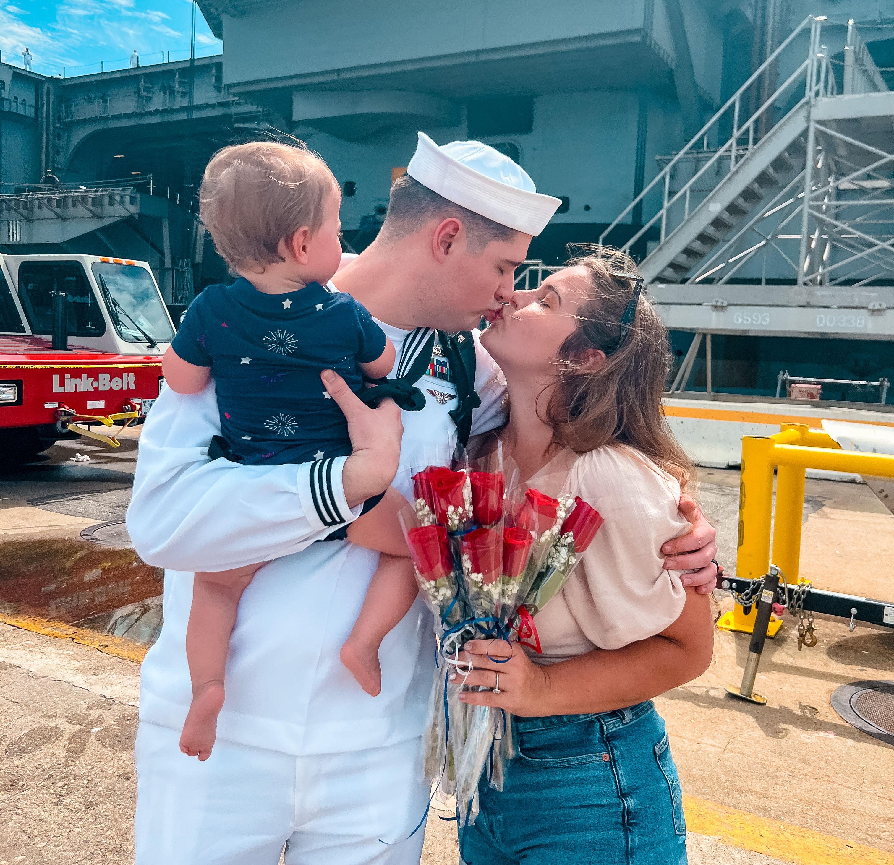 The Wedding Website of Danielle Wolfe and Damon Glastetter