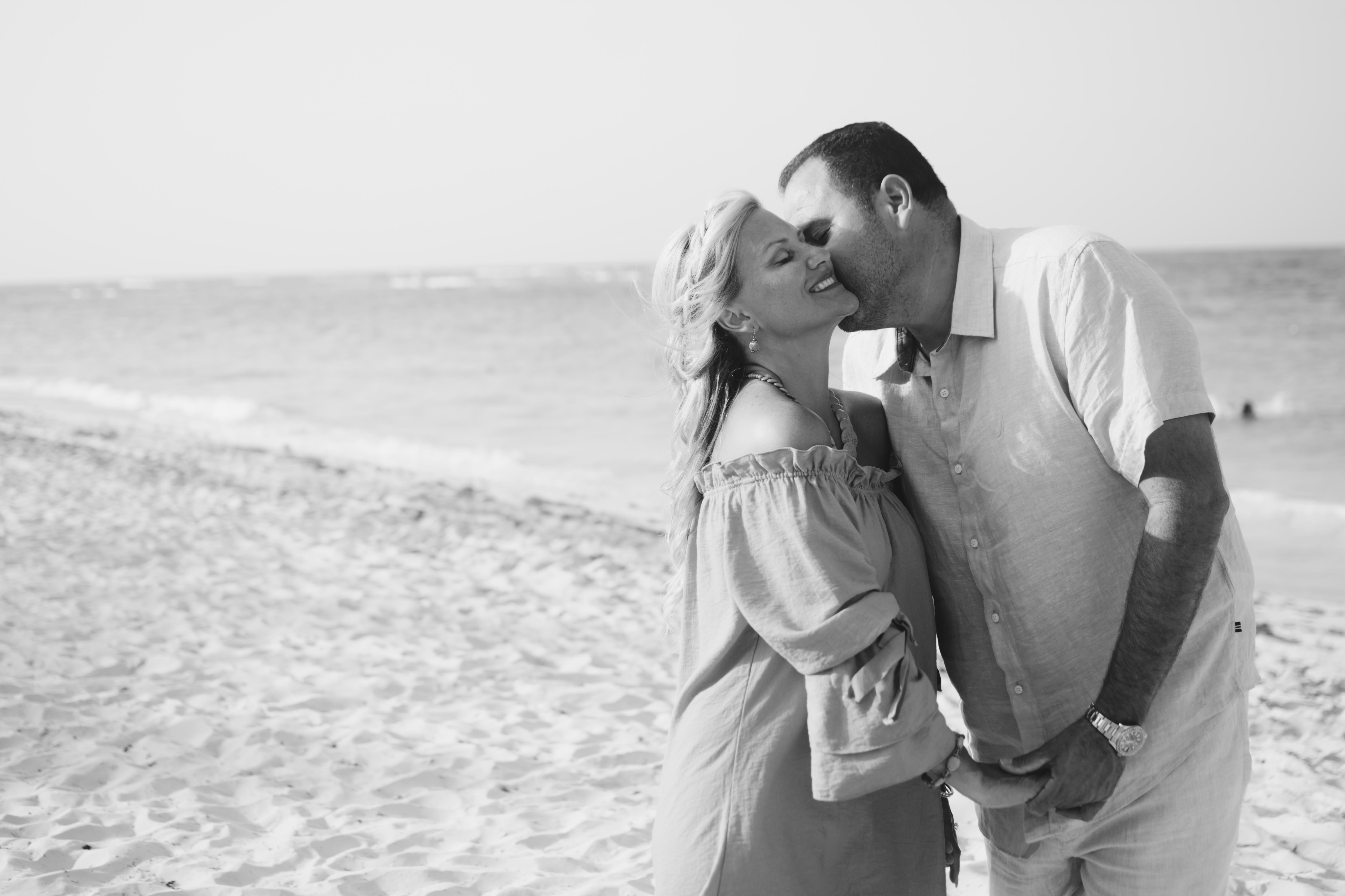 The Wedding Website of Droxine Leigh and Dominique Sanchez