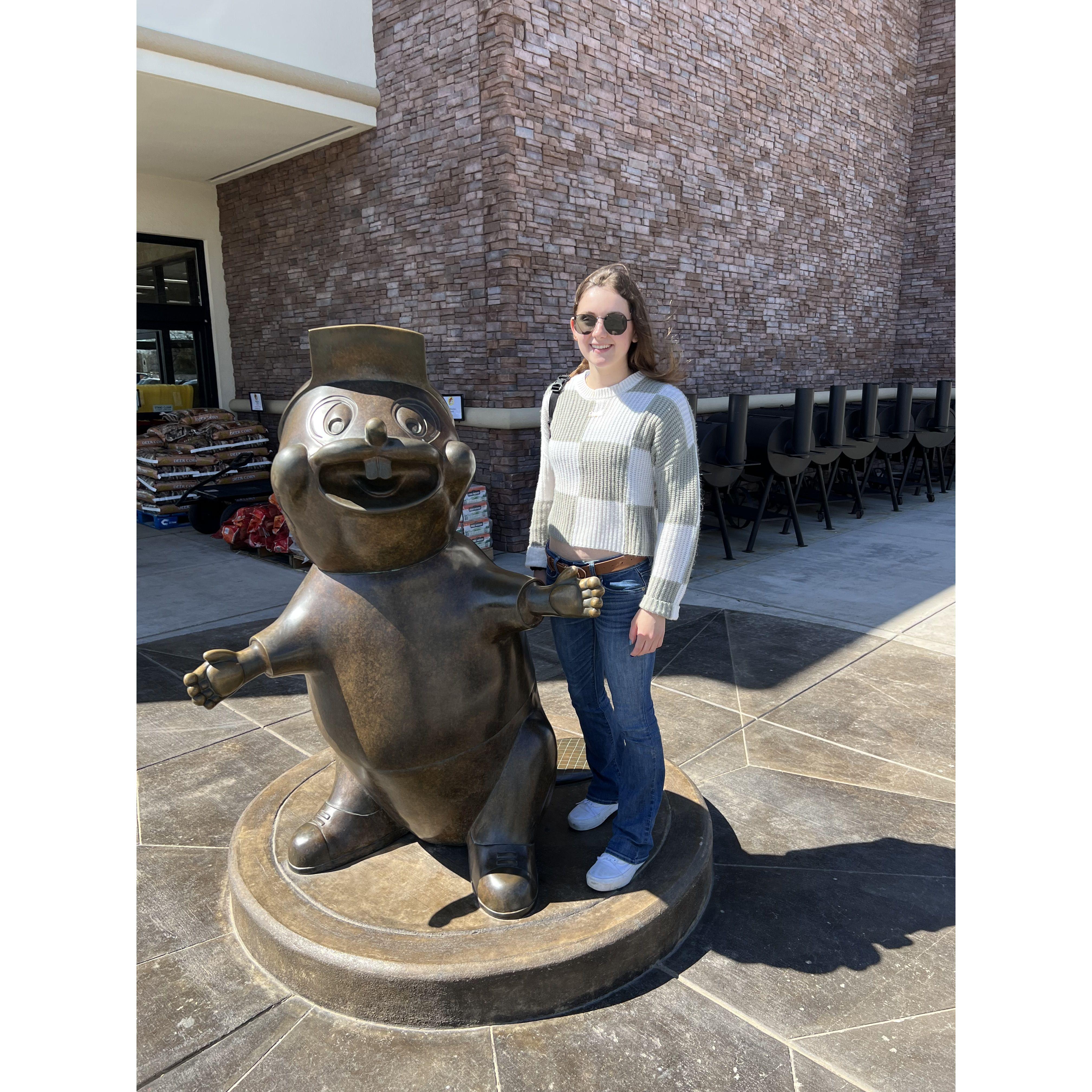 Grace's First time in Texas - Immediately taken to Buc-ee's even though it is an over-rated gas station