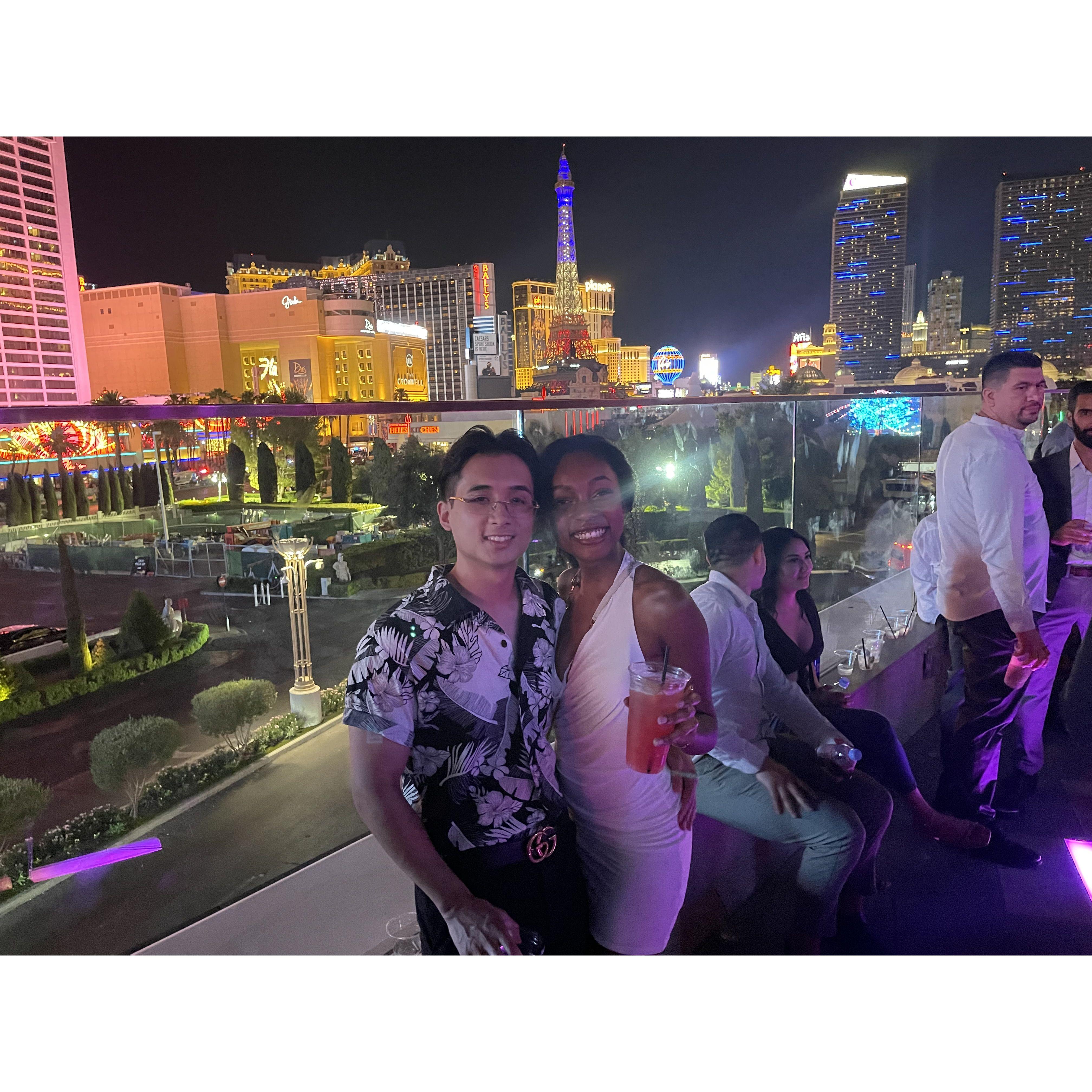Sharing some overpriced drinks at Omnia, Las Vegas
