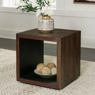 Hensington End Table