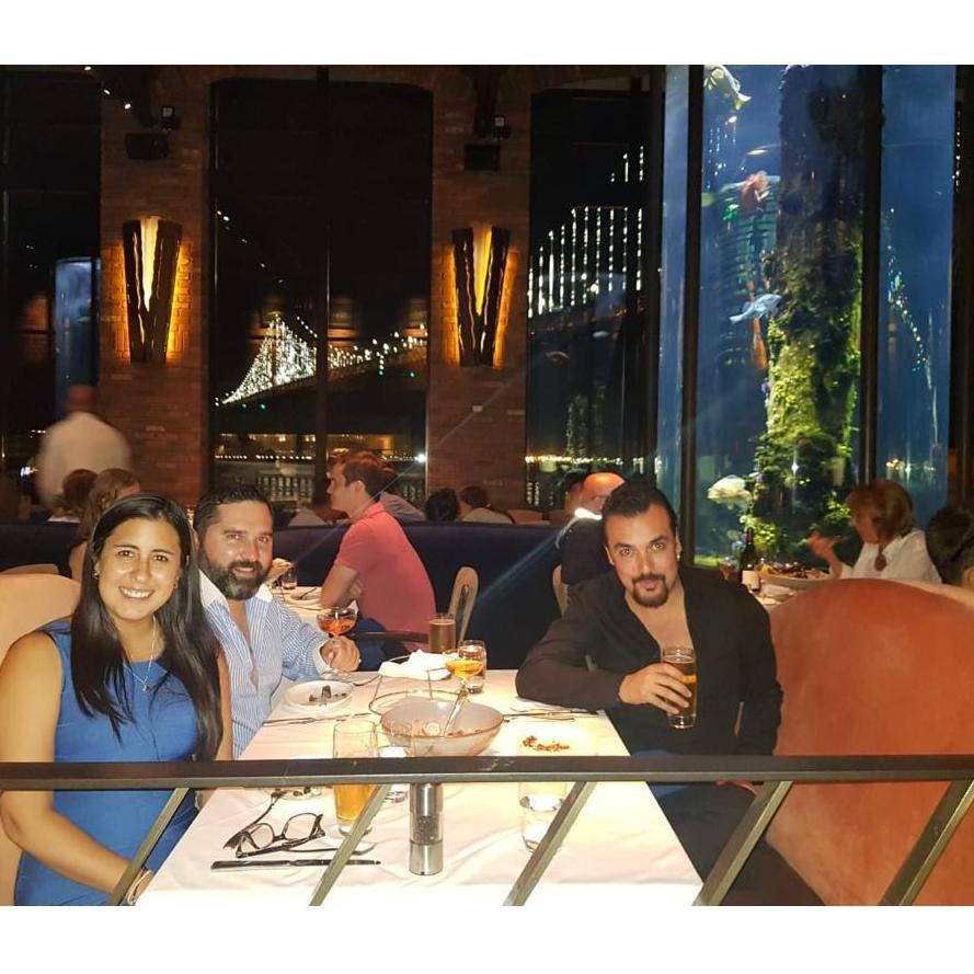 La visita de Nitos. 
Feliz de verlos convivir (aunque sea a las 2 am discutiendo sobre musica y cerveza).
You should have seen us two hours later... Records, taco bell, fist fights and making memories