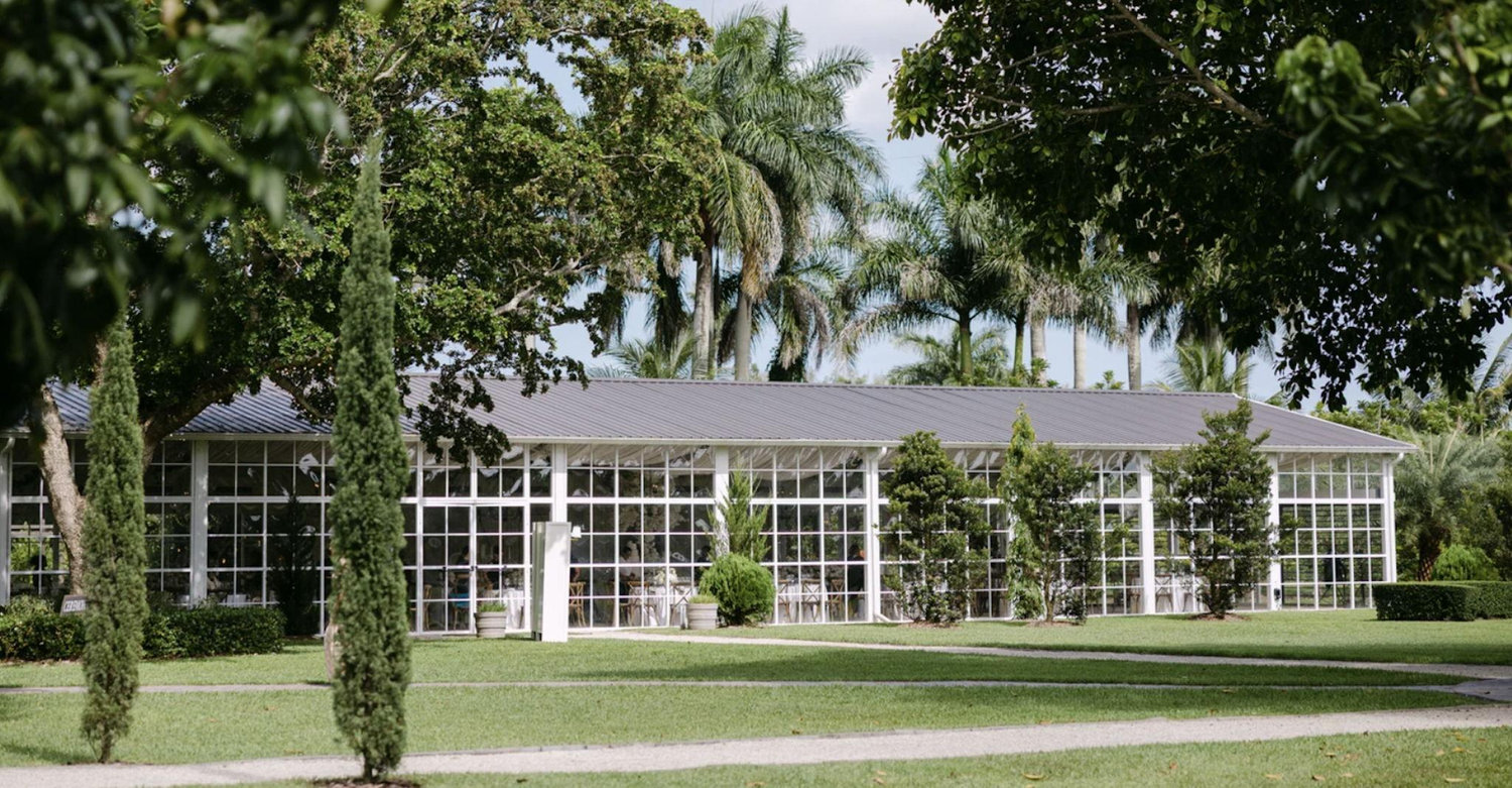 The Wedding Website of Mariana Lancashire and Brock Serrate