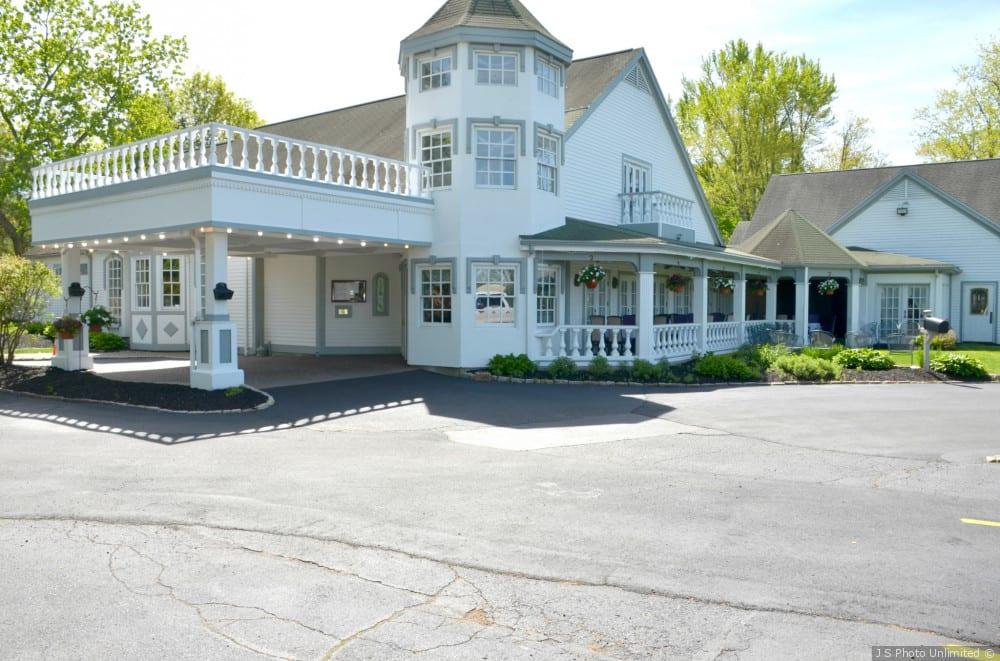 The Wedding Website of Jenna Borrmann and James Carobert