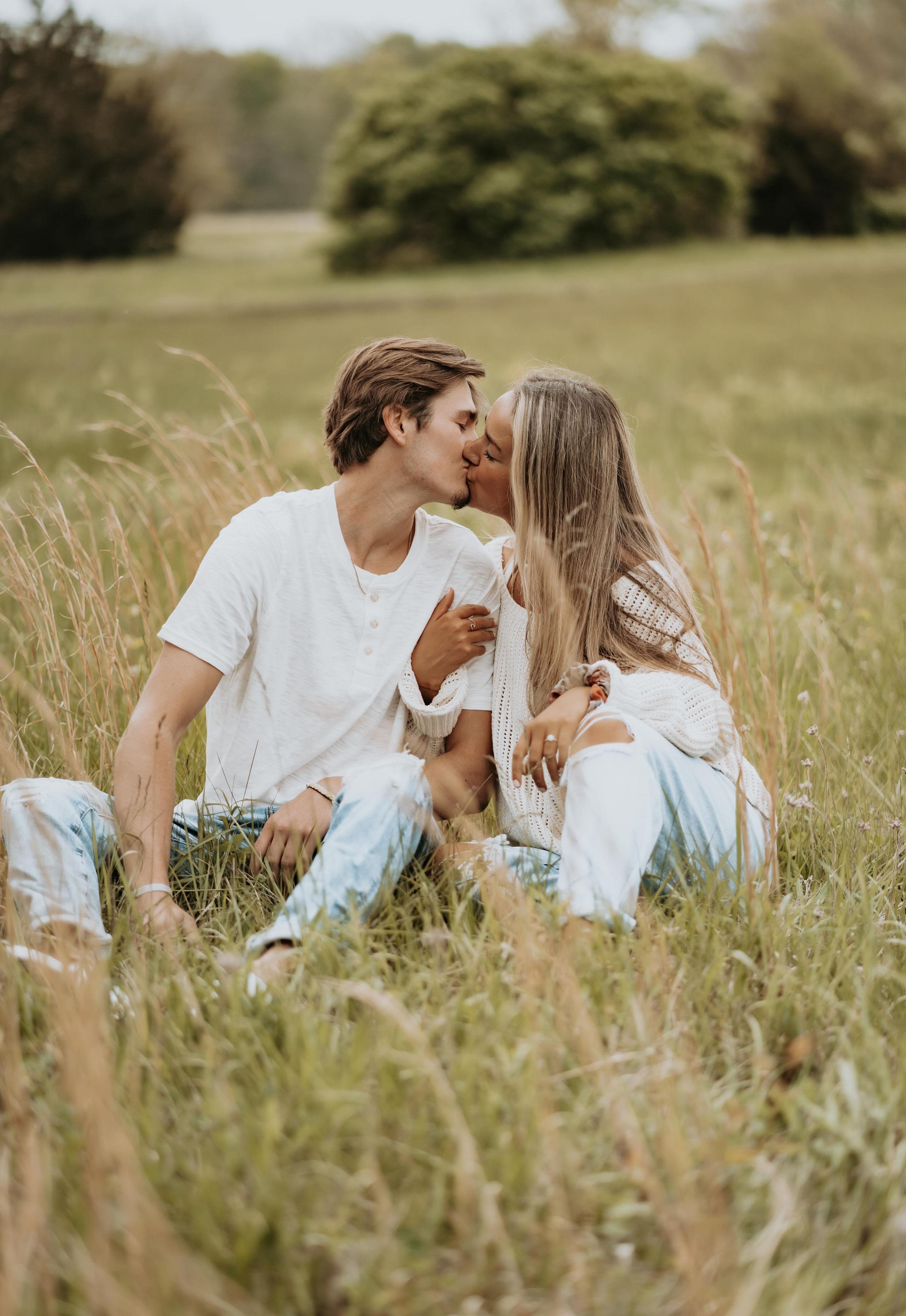 The Wedding Website of Taylor Sparger and Kraye Loft