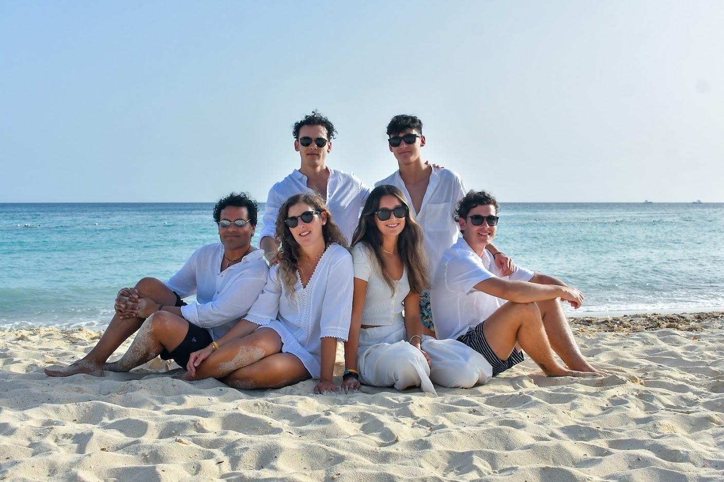 The Wedding Website of Ravi Hutheesing and Anita Simian