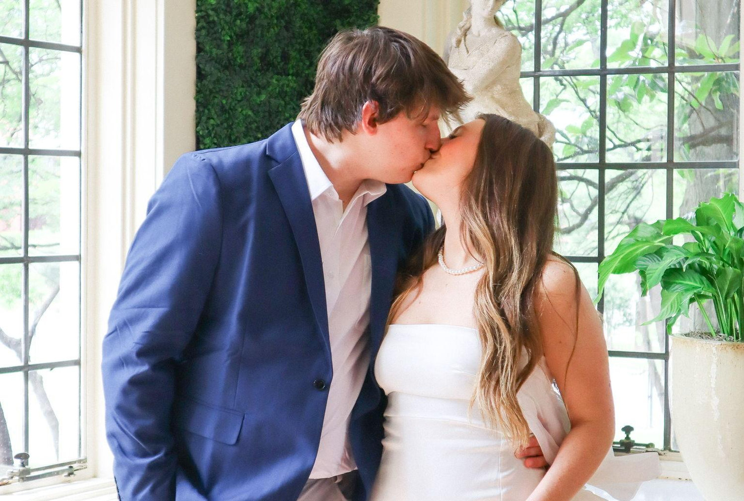 The Wedding Website of Peyton Lee and Hudson Hyde
