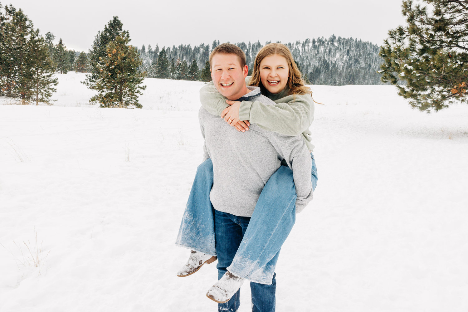 The Wedding Website of Quinci Robertson and Mitchell Thompson