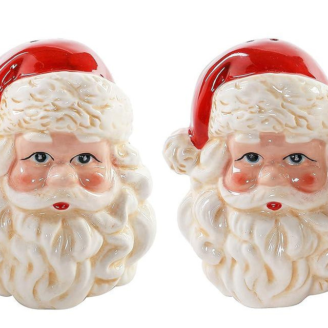 The Bridge Collection Classic Santa Salt & Pepper Shakers - Christmas Salt and Pepper Shaker Set - Holiday Kitchen Decor