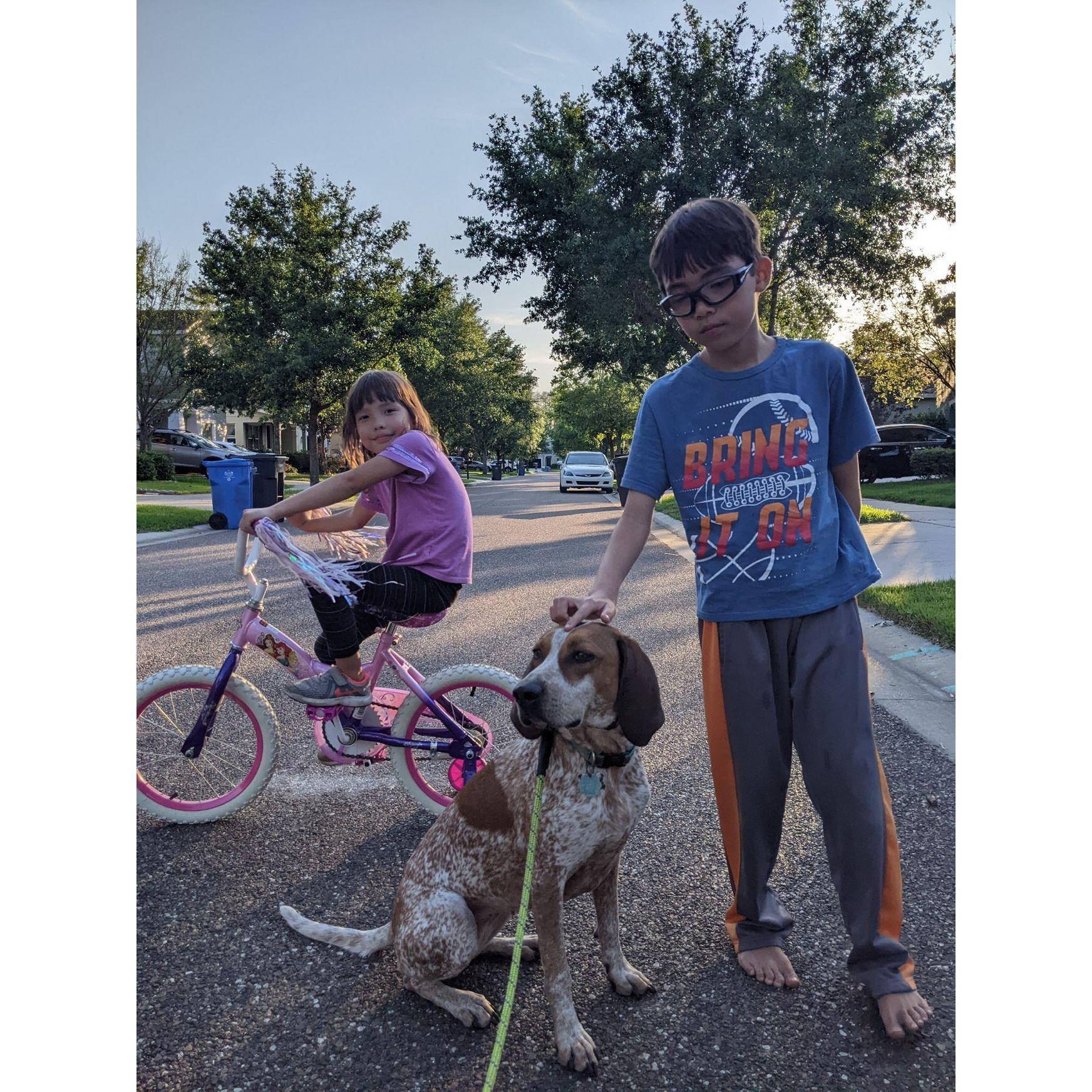 Justin's niece, Ellie, & nephew, Isaac with Molly!