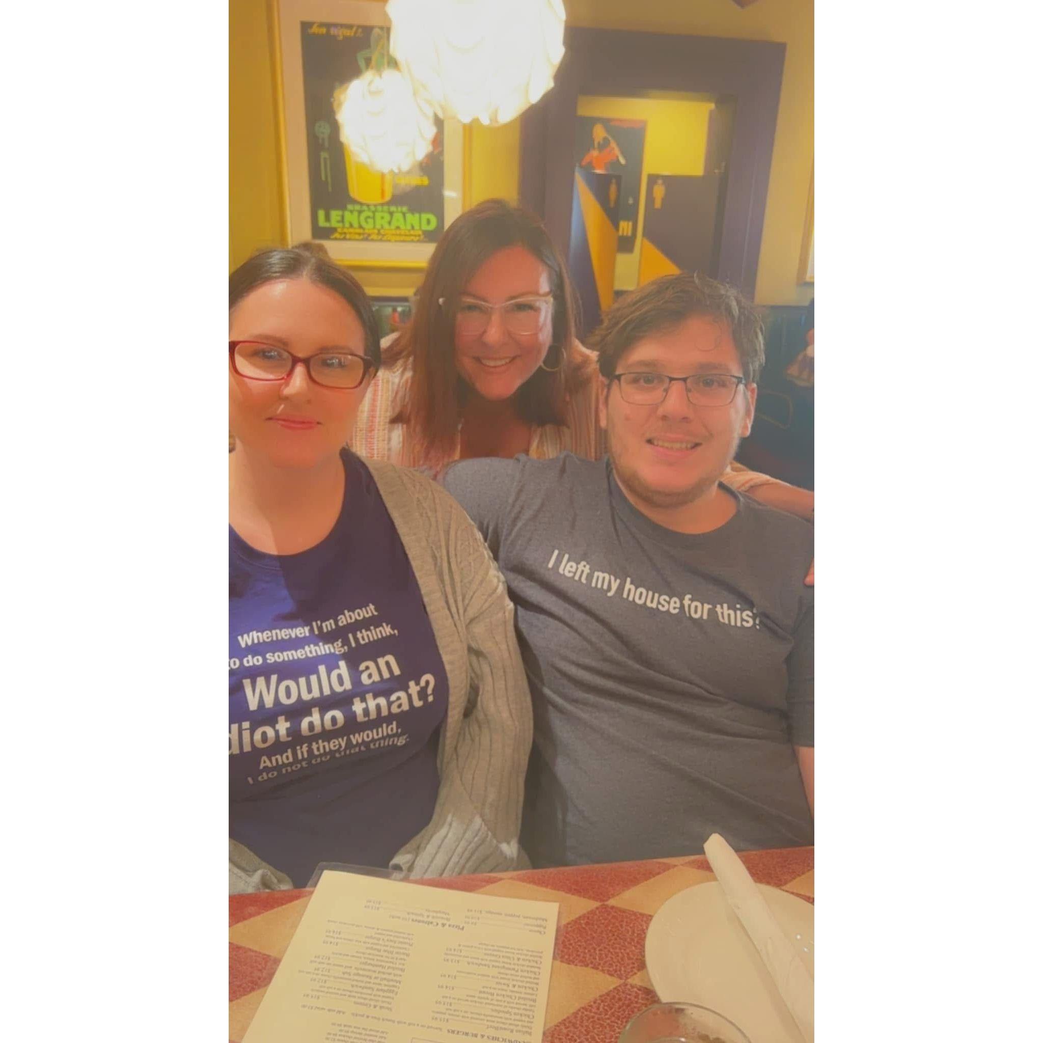 Shauna, Aunt Tracey, Trevor 2023