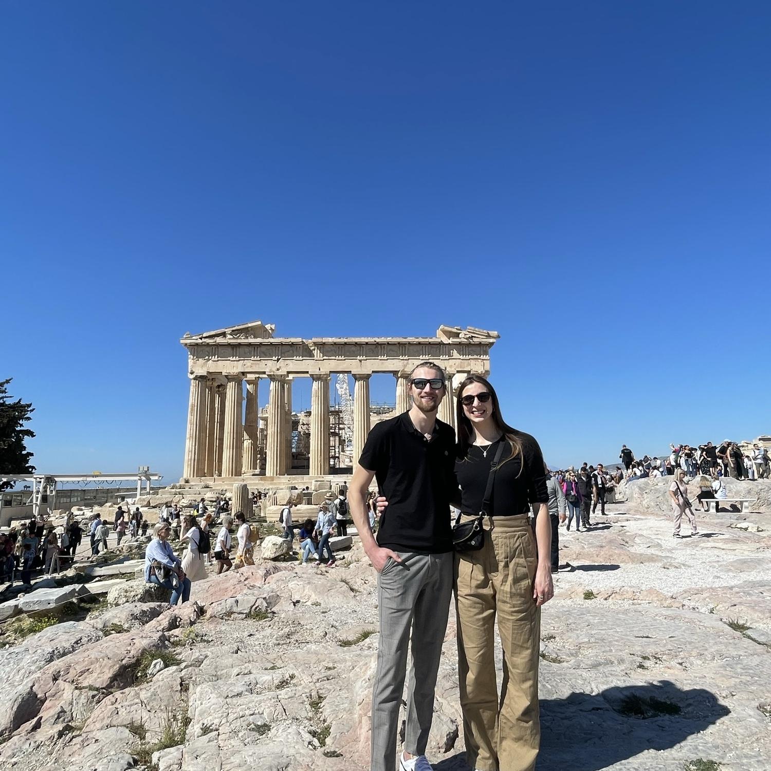 Luuk visiting Maddy in Greece - 2023