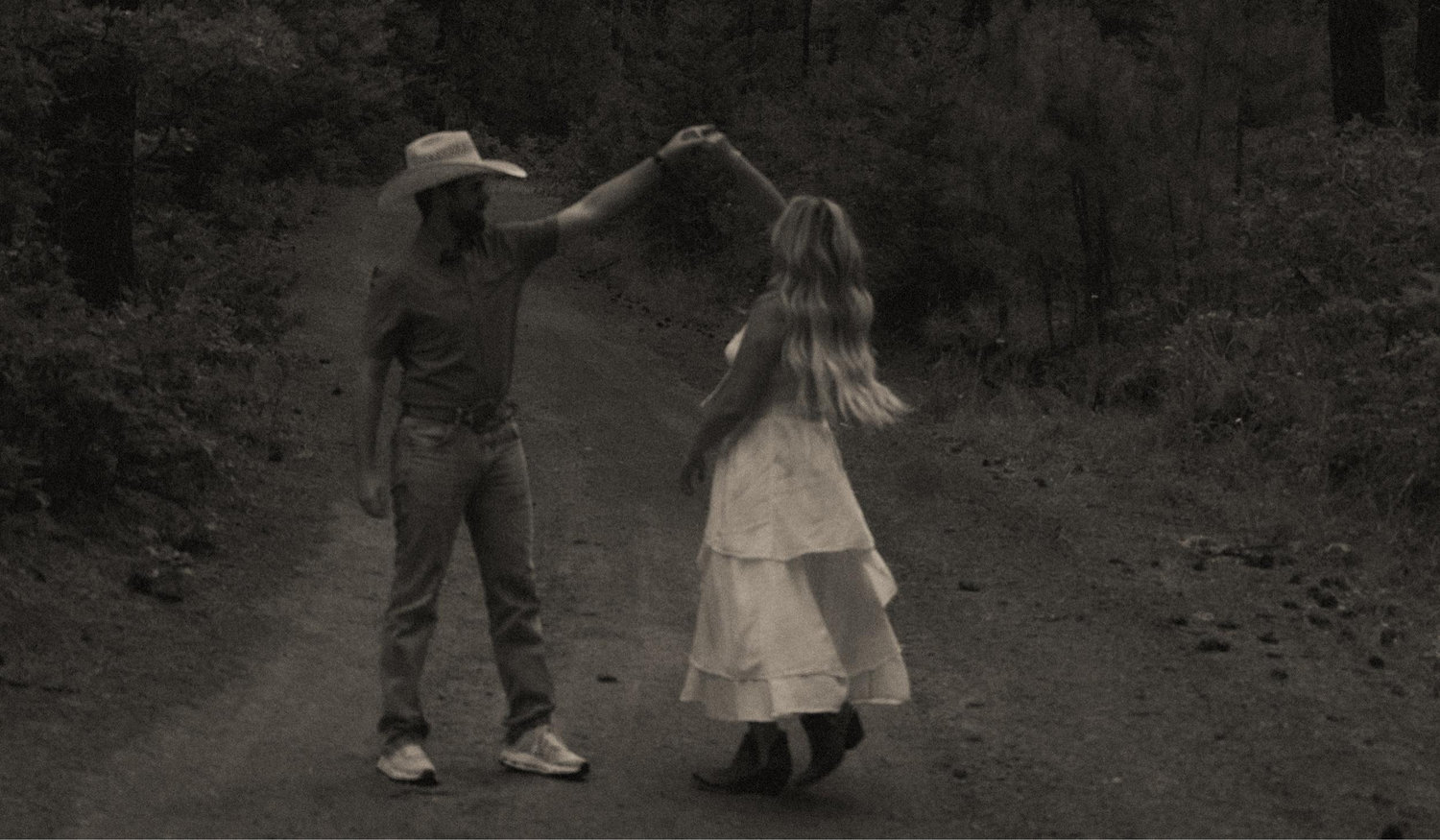 The Wedding Website of Whitlee Skinner and Brad Wylie