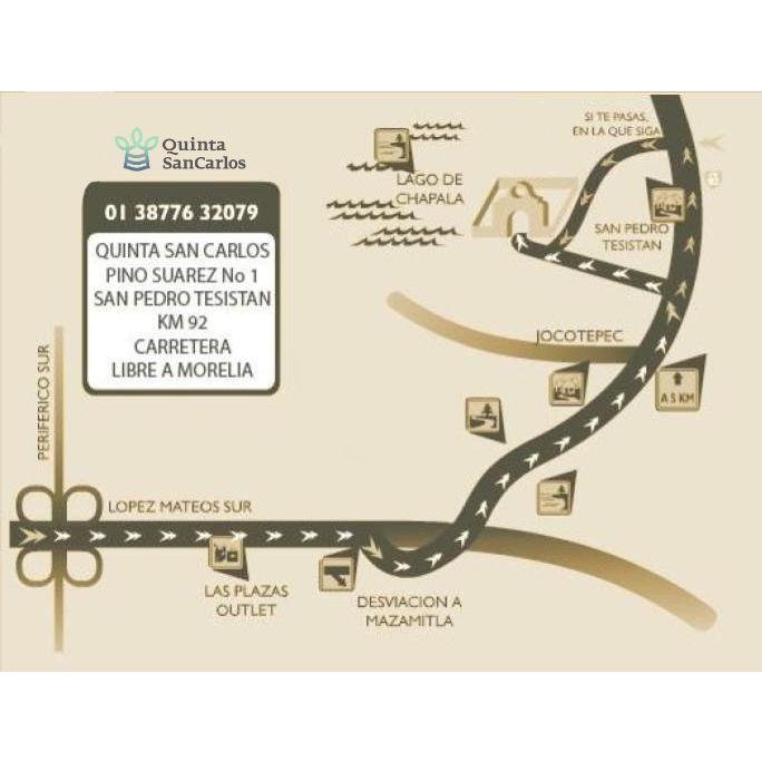 The road and entrance to Quinta San Carlos