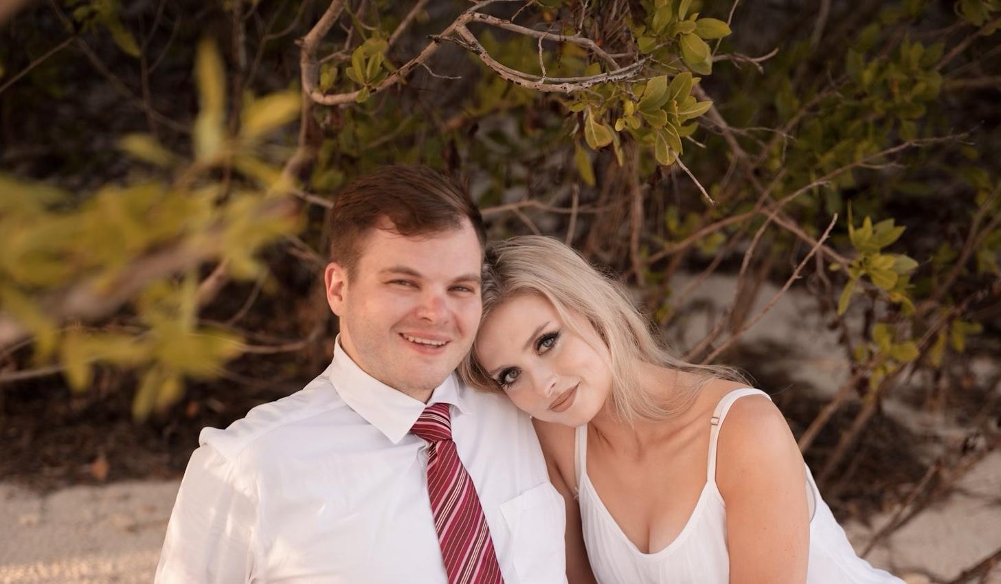 The Wedding Website of Alexandra Elizabeth Linne and Franklin Lee Turner II