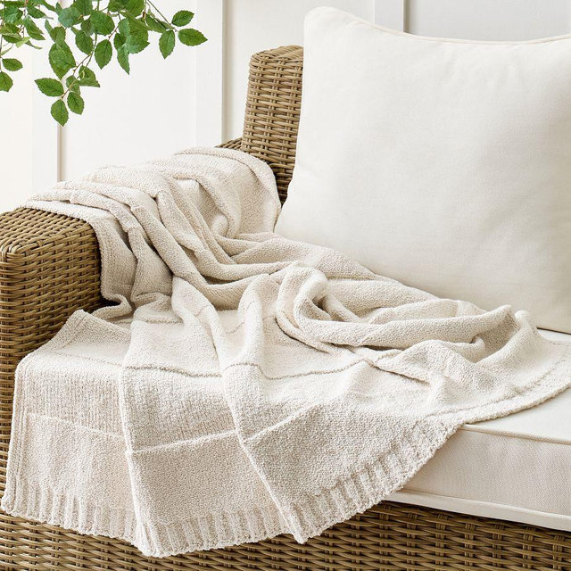 Arlington Knit Outdoor Throw, White, 50" x 60"