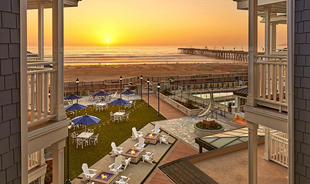 The Wedding Website of Alexa Lopez and Chad Jones