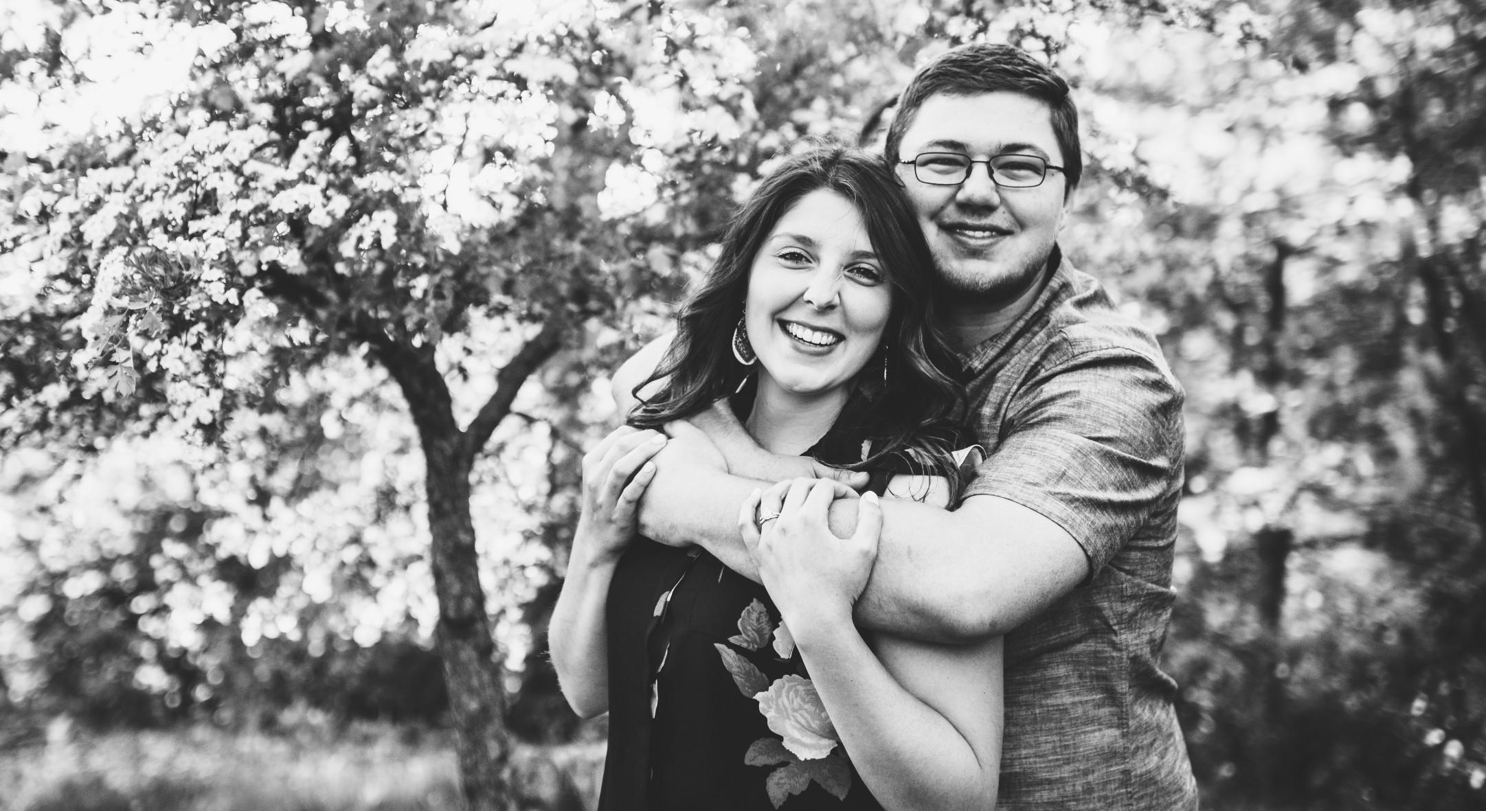 The Wedding Website of Nicole Vomhof and Justin Farniok