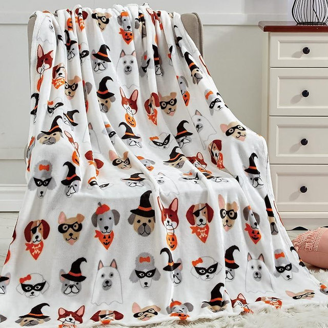 FAITH, HOPE, LOVE HOME DÉCOR Happy Halloween Microplush Throw Blanket (50 Inches X 60 Inches) - Dogs in Costumes