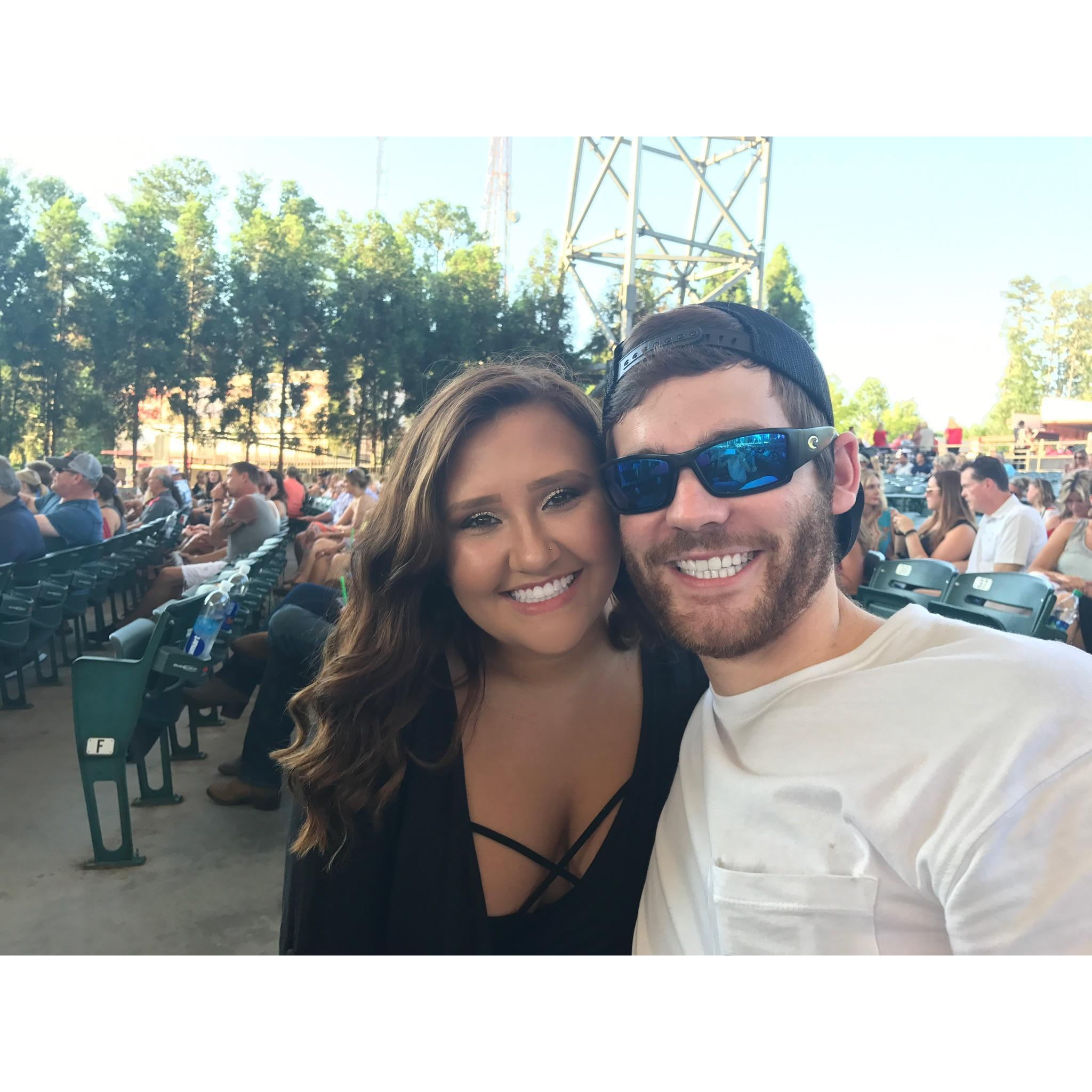 He took me to see Luke Bryan in concert😍